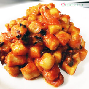 Scopri di più sull'articolo Gnocchi di platano al sugo di pomodoro e melanzane